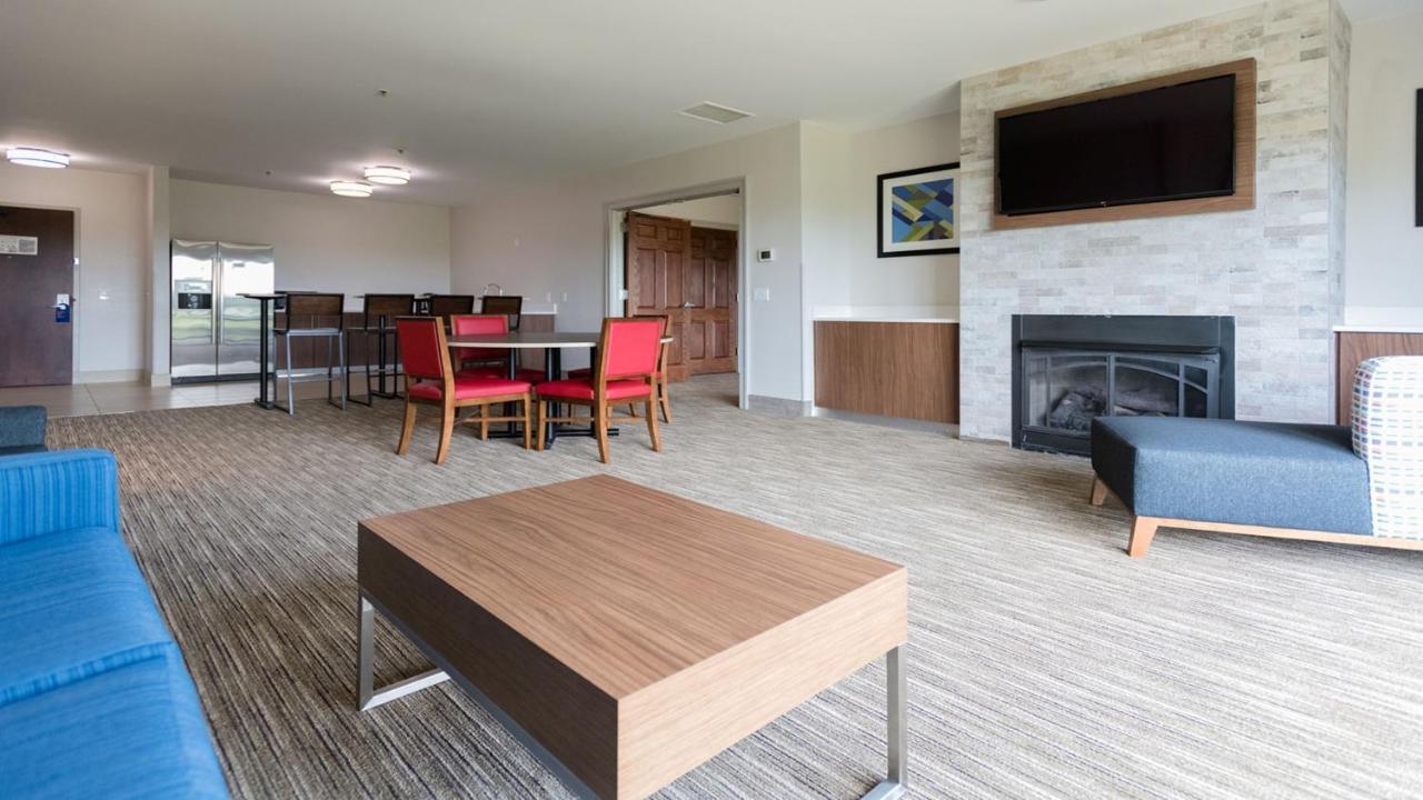 Holiday Inn Express & Suites Lexington North West-The Vineyard By Ihg Exterior foto